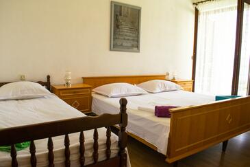 Apartments by the sea Lokva Rogoznica, Omiš - 6005