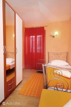 Holiday apartments Split - 6008