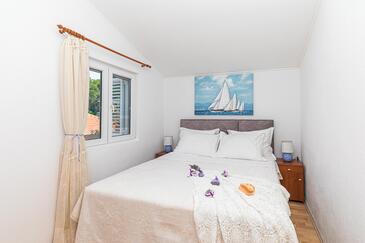 Family-friendly apartments with swimming pool Mavarštica, Čiovo - 6011