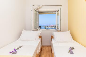 Family-friendly apartments with swimming pool Mavarštica, Čiovo - 6011