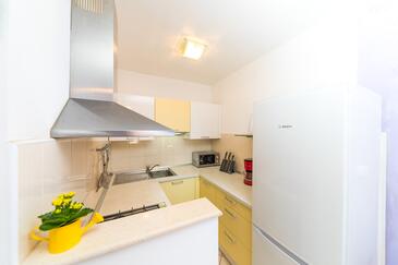 Family-friendly apartments with swimming pool Mavarštica, Čiovo - 6011