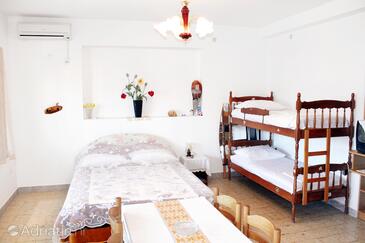 Apartments by the sea Poljica, Trogir - 6020