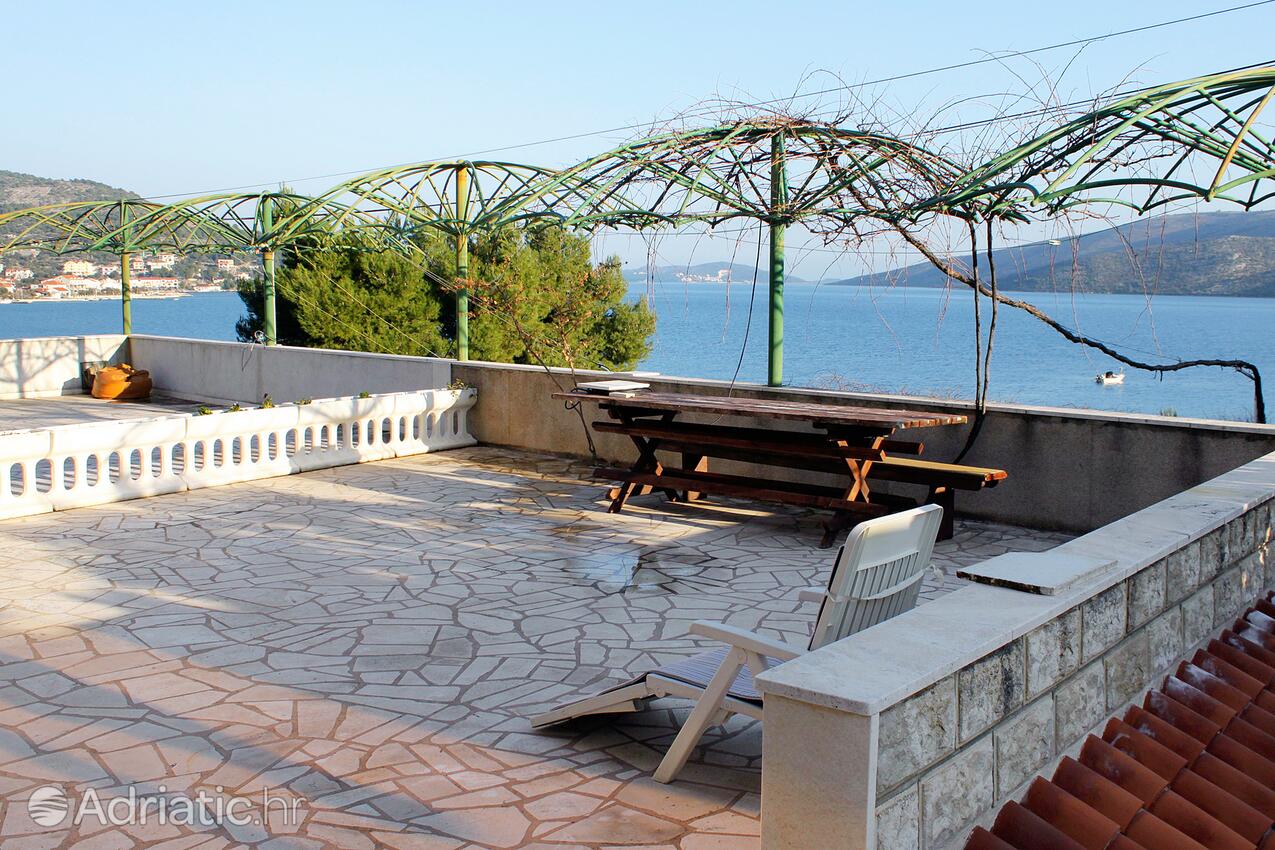Apartments by the sea Poljica, Trogir - 6020