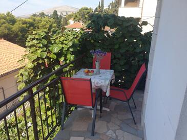 Family-friendly apartments with swimming pool Trogir - 6022