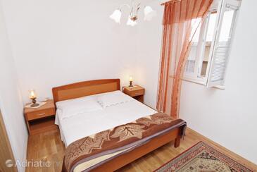 Ferienwohnungen mit Parkplatz Supetar, Brac - 6037