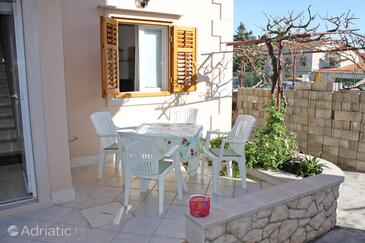 Apartments with parking space Supetar, Brač - 6037