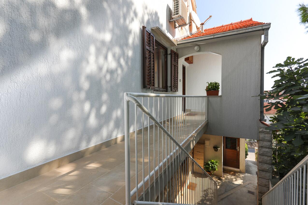 A-6053-a - Alloggi privati - Appartamenti accanto al mare Postire - Postira, Brazza - Brač