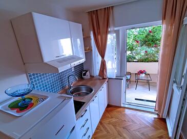 Apartments and rooms by the sea Tučepi, Makarska - 6058