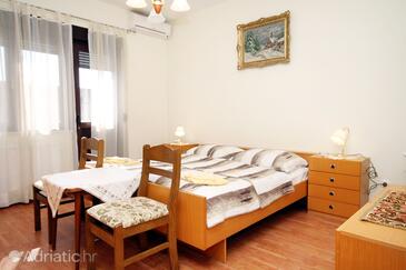 Ubytovanie s parkoviskom Kaštel Štafilić, Kaštela - 6060