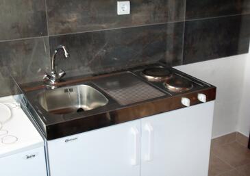 Apartmanok parkolóhellyel Nemira, Omis - 6070