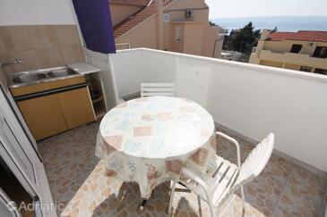 Apartmanok parkolóhellyel Nemira, Omis - 6070