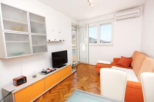 One bedroom apartment Omiš (A-6073-a)