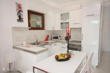 Apartmaji ob morju z bazenom Podstrana, Split - 6074