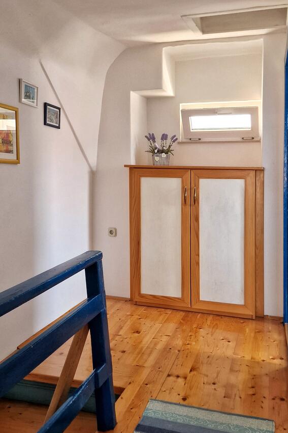 A-6075-a - Private accommodation - Apartments by the sea Supetar, Brač
