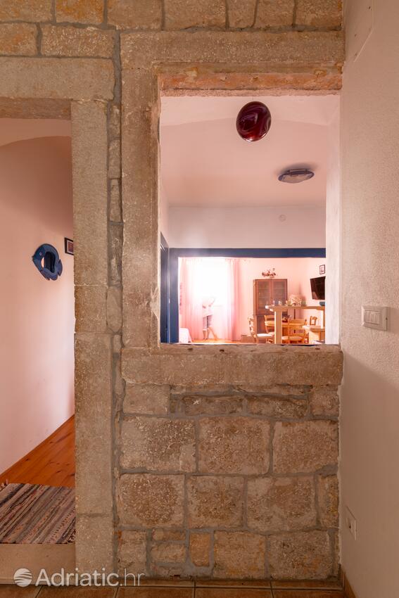 A-6075-a - Private accommodation - Apartments by the sea Supetar, Brač