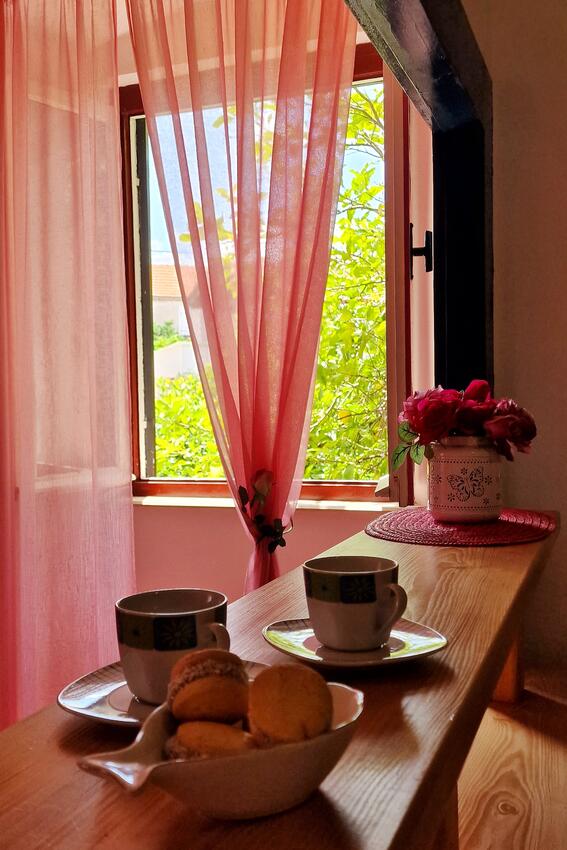 A-6075-a - Private accommodation - Apartments by the sea Supetar, Brač