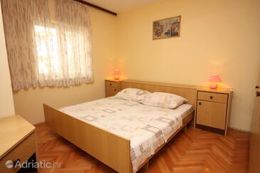 Apartments by the sea Tisno, Murter - 6106