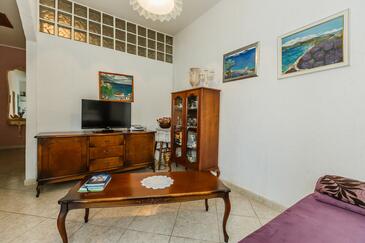 Haus am Meer mit Pool für Familien Tisno, Murter - 6107