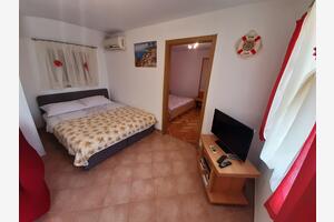 One bedroom apartment Vinišće, Trogir (A-6117-b)