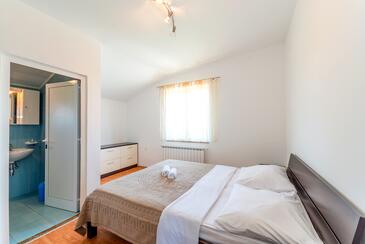 Apartments with swimming pool Bibinje, Zadar - 6121