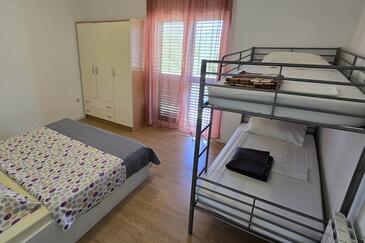 Apartments with swimming pool Bibinje, Zadar - 6121