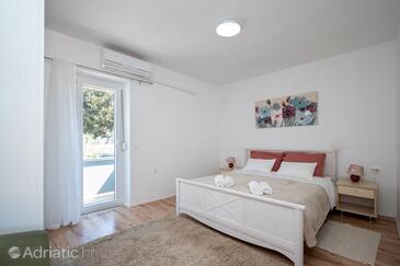 Ház családok részére parkolóhellyel Sukosan, Zadar - 6123