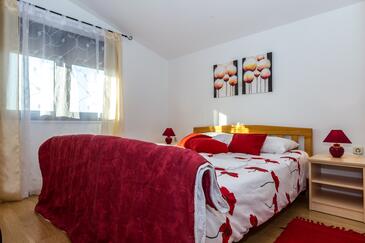 Apartments with swimming pool Zadar - 6128