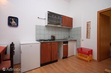 Ferienwohnungen mit Parkplatz Ljubac, Zadar - 6134