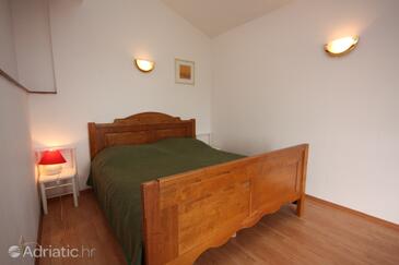 Ferienwohnungen mit Parkplatz Ljubac, Zadar - 6134