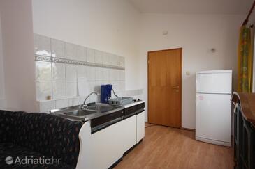 Ferienwohnungen mit Parkplatz Ljubac, Zadar - 6134