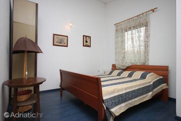 Ferienwohnungen mit Parkplatz Ljubac, Zadar - 6134