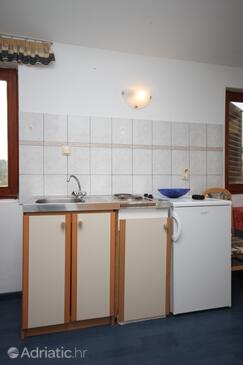 Ferienwohnungen mit Parkplatz Ljubac, Zadar - 6134