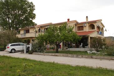 Apartments with terrace Ljubač, North Dalmatia