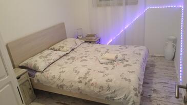 Apartments by the sea Grebaštica, Šibenik - 6135