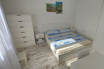 Apartments by the sea Grebaštica, Šibenik - 6135