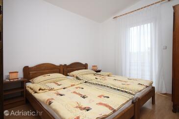 Apartments with parking space Ražanac (Zadar) - 6142