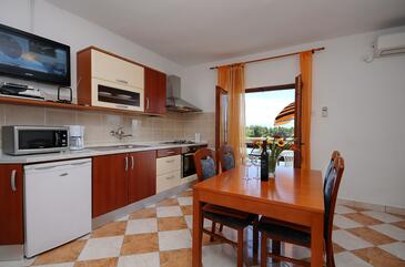 Apartamente lângă mare cu piscină Nin, Zadar - 6153