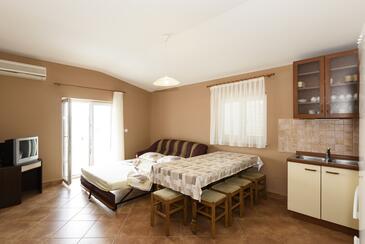 Apartments by the sea Sveti Petar, Biograd - 6158