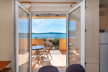 Apartmanok a tenger mellett medencével Posedarje, Novigrad - 6162