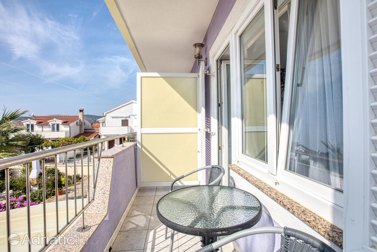 A-6178-a - Private accommodation - Apartments with a parking space Vodice