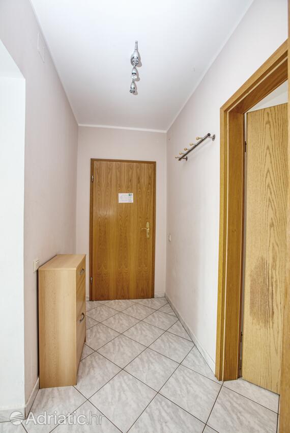 A-6178-a - Private accommodation - Apartments with a parking space Vodice