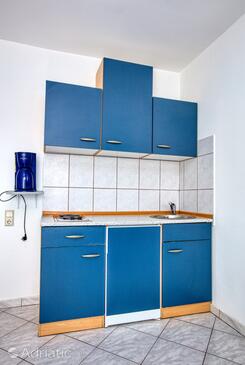 Apartments with parking space Vodice - 6178