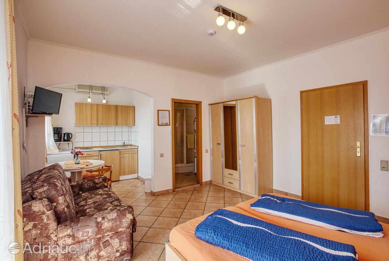 AS-6178-a - Private accommodation - Apartments with a parking space Vodice