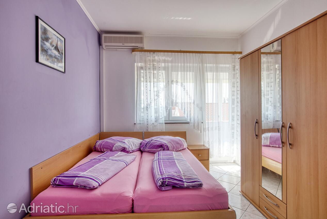 AS-6178-b - Private accommodation - Apartments with a parking space Vodice