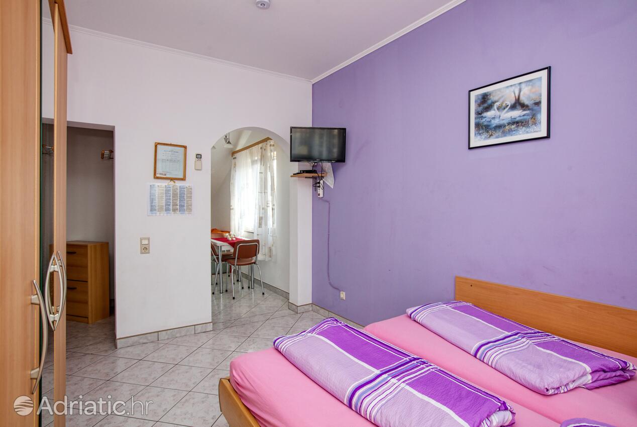 AS-6178-b - Private accommodation - Apartments with a parking space Vodice