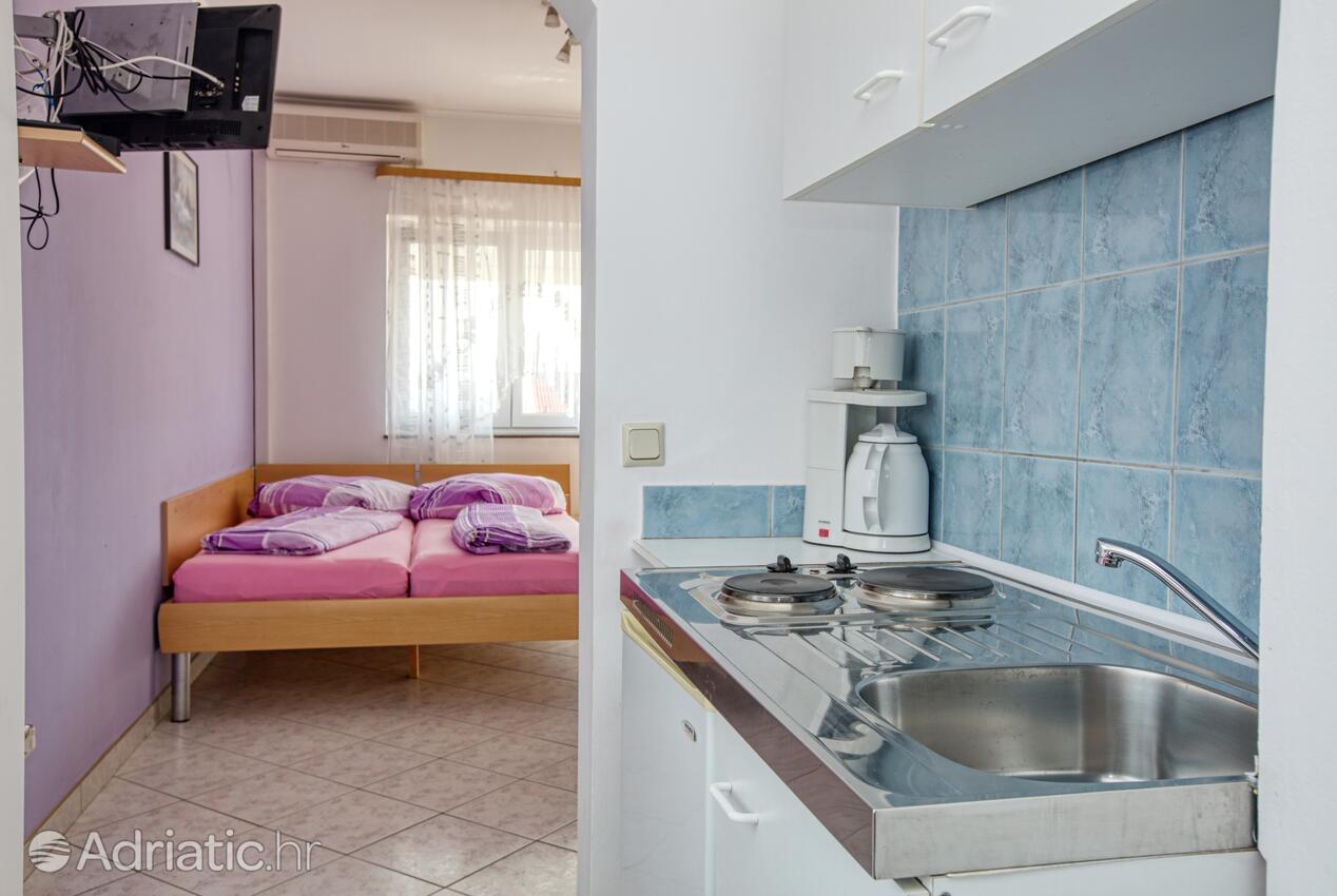 AS-6178-b - Private accommodation - Apartments with a parking space Vodice