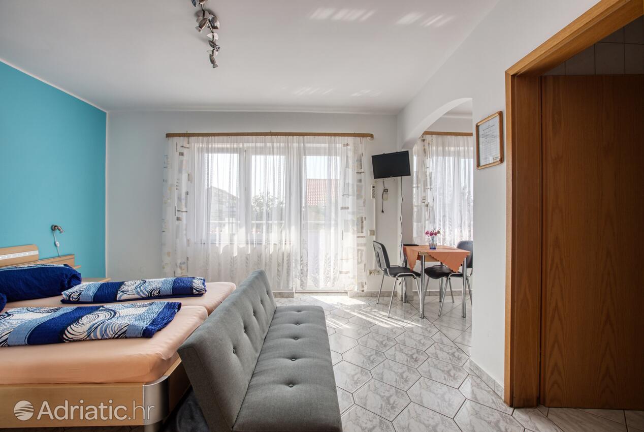 AS-6178-d - Private accommodation - Apartments with a parking space Vodice