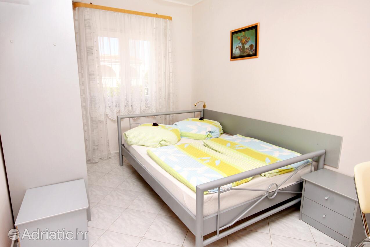 AS-6178-e - Private accommodation - Apartments with a parking space Vodice