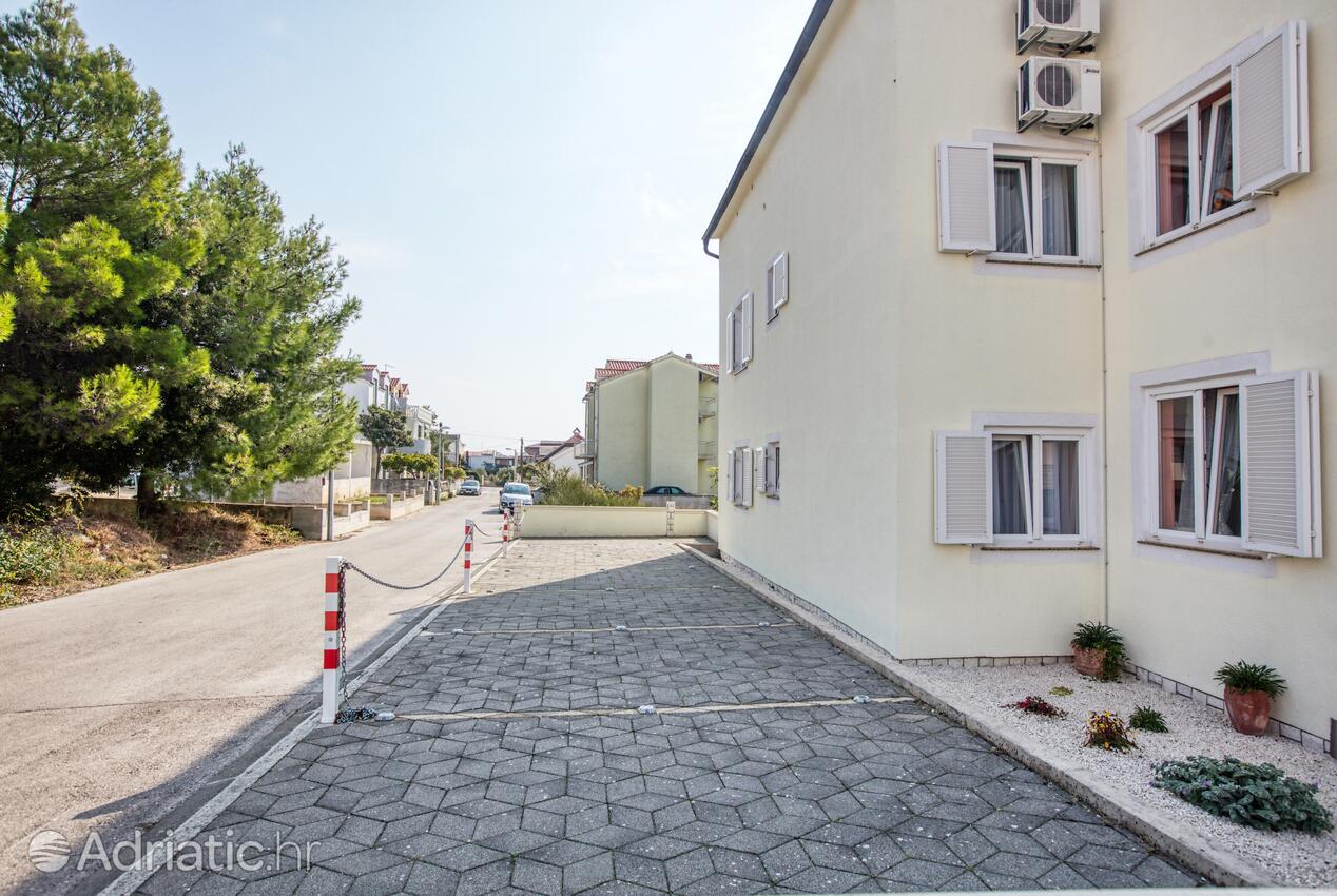 Parking lot - Apartments with a parking space Vodice