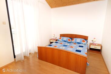 Apartmanok parkolóhellyel Vodice - 6181